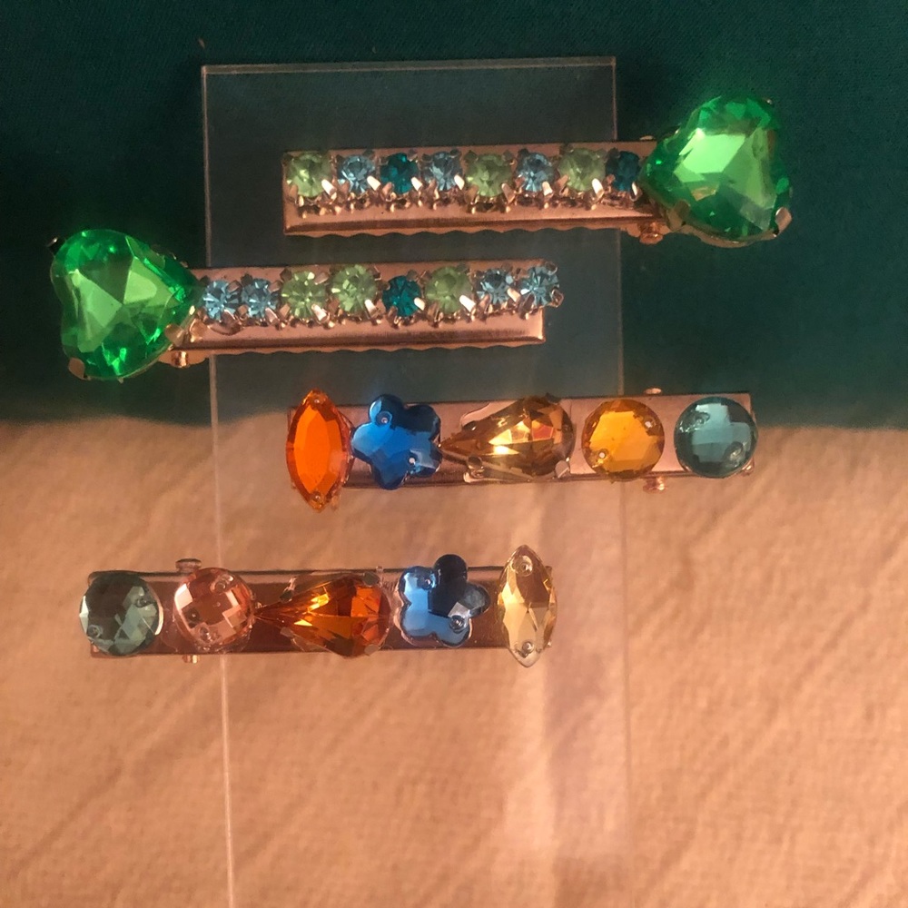 Medium Rhinestone Hair Clips - Picture 3 of 3